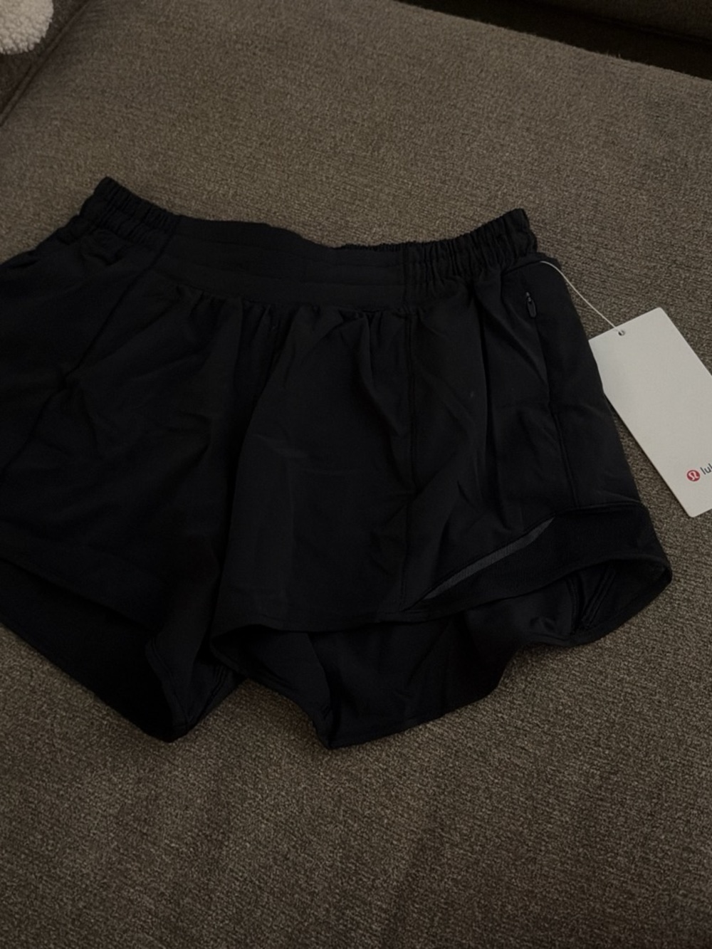 lululemon black hotty hots size 6 low rise